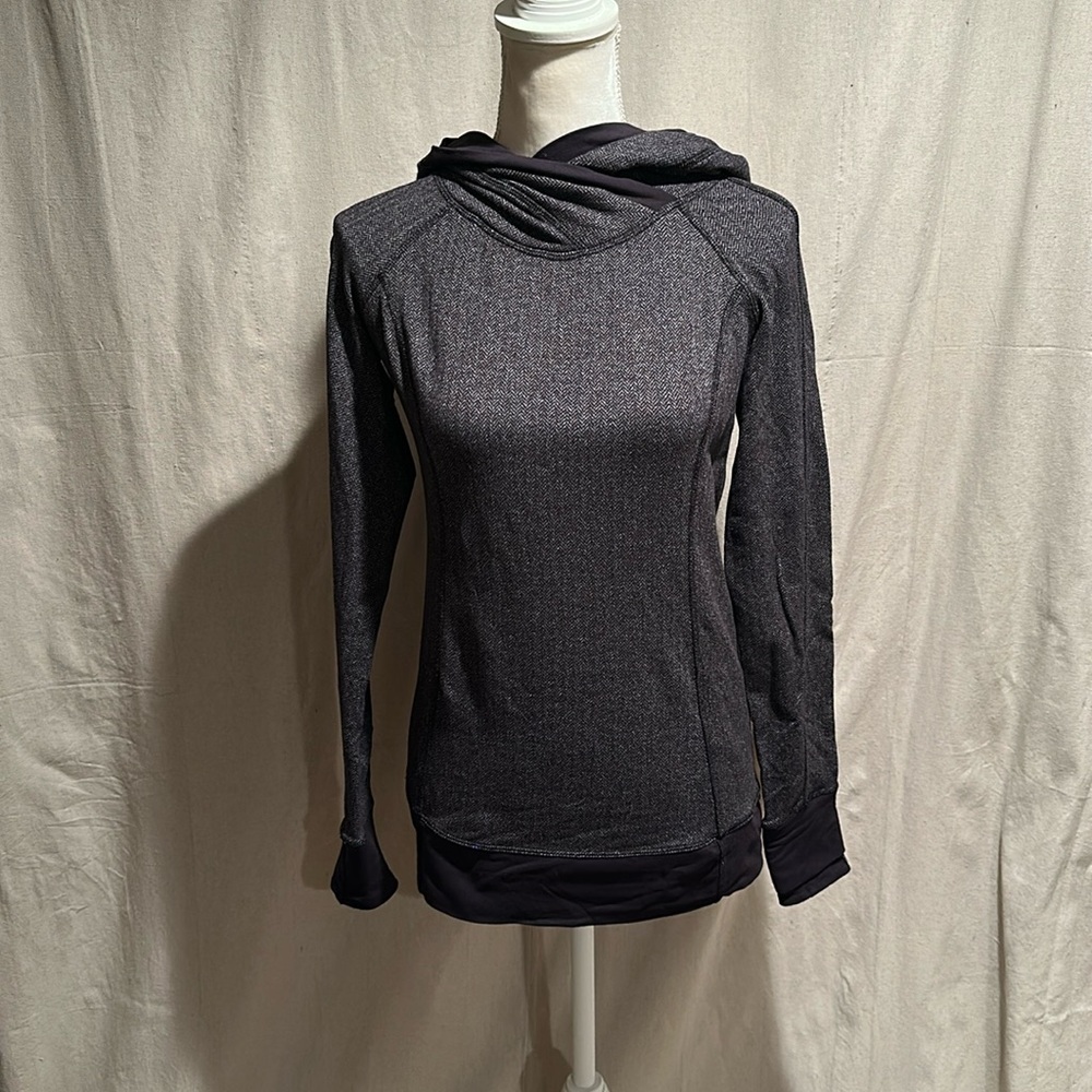 Lululemon fitted hoodie